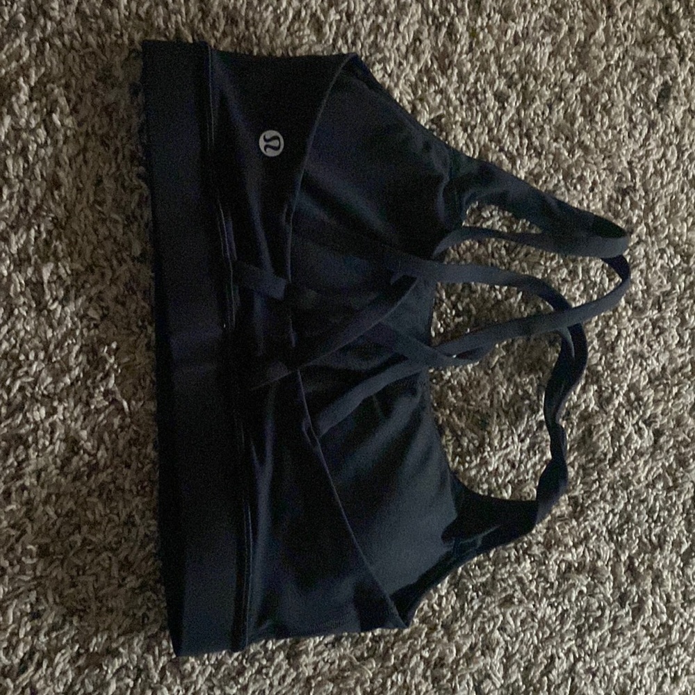 Lululemon sports bra